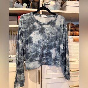 Double Zero Women's Blue Tie-Dye Long Sleeve Cropped Pullover